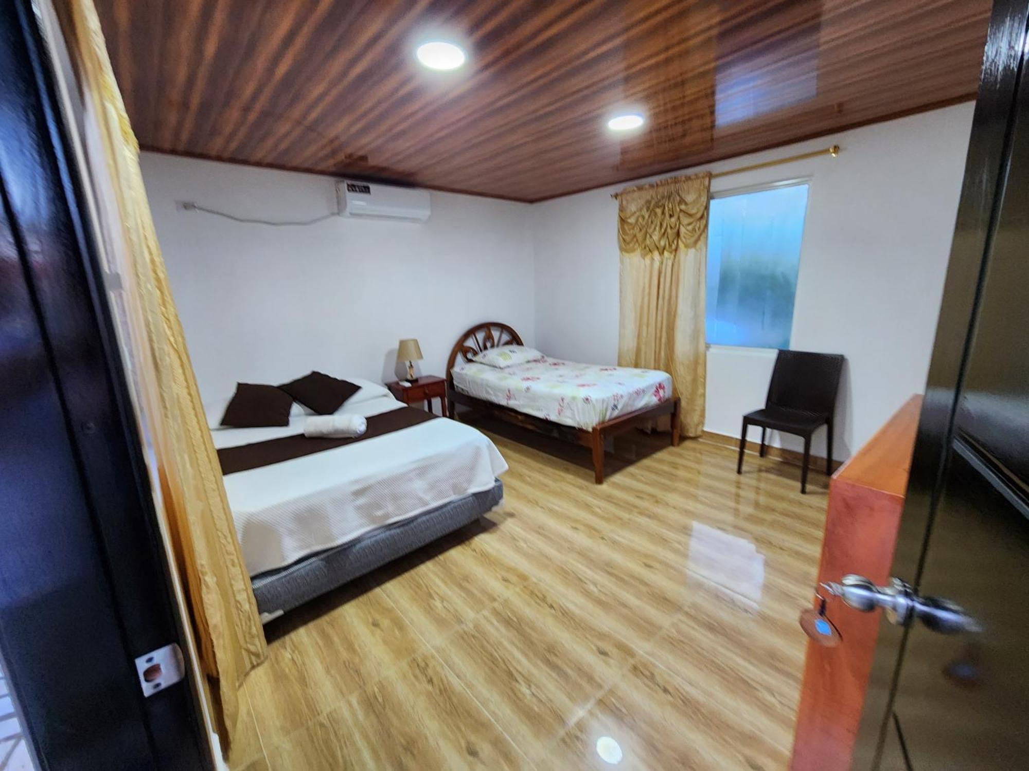 Hotel La Jungla Puerto Villamil Eksteriør bilde