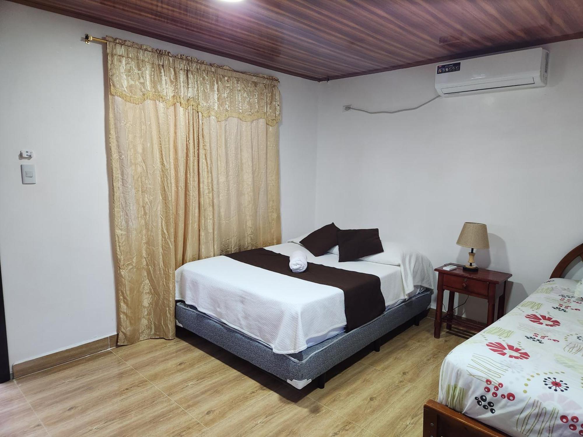 Hotel La Jungla Puerto Villamil Eksteriør bilde