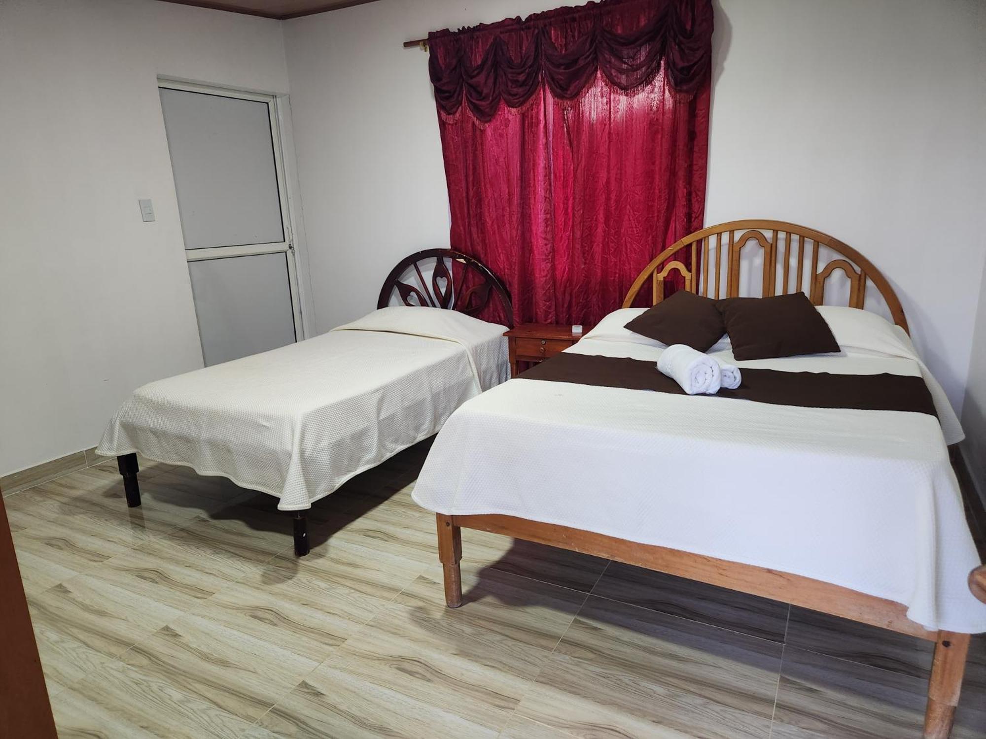 Hotel La Jungla Puerto Villamil Eksteriør bilde