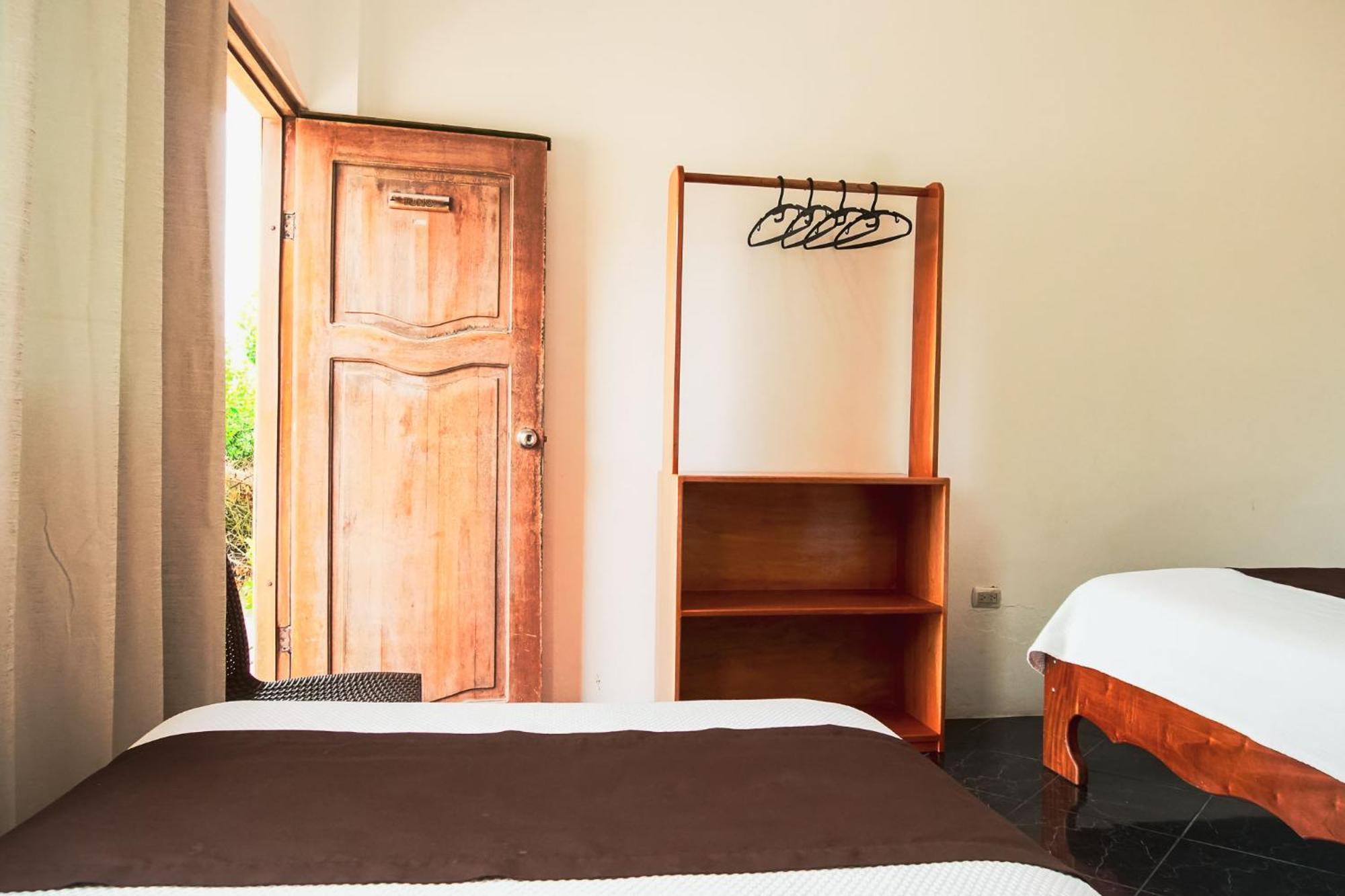 Hotel La Jungla Puerto Villamil Eksteriør bilde